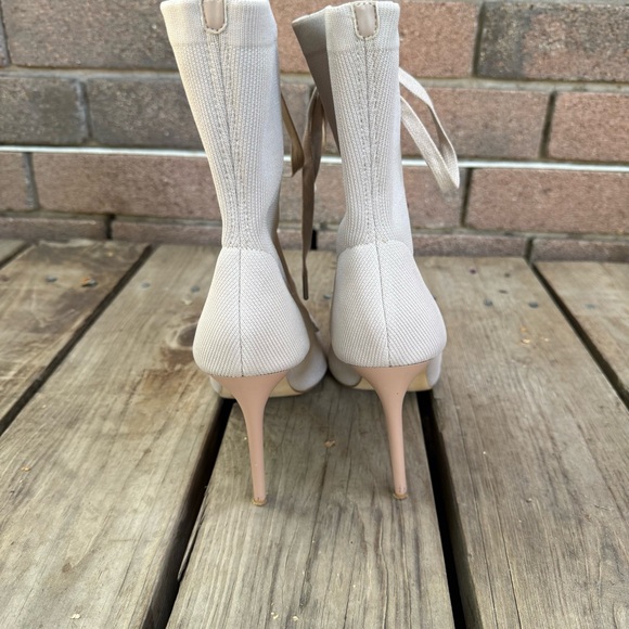 Kendall & Kylie Jett Bootie Platform Beige Lace Up Boots Size 10 - Picture 4 of 7